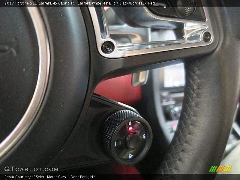 Carrara White Metallic / Black/Bordeaux Red 2017 Porsche 911 Carrera 4S Cabriolet