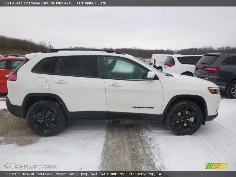 Pearl White / Black 2019 Jeep Cherokee Latitude Plus 4x4