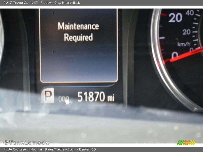 Predawn Gray Mica / Black 2017 Toyota Camry SE