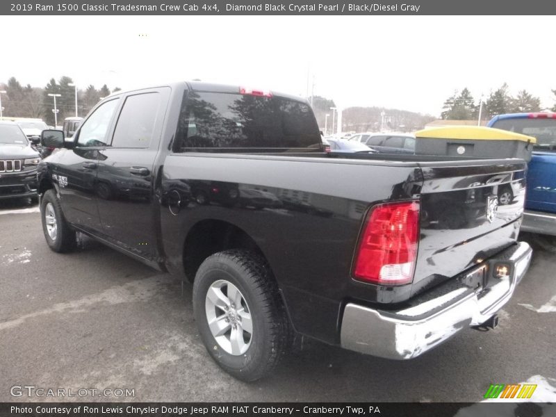 Diamond Black Crystal Pearl / Black/Diesel Gray 2019 Ram 1500 Classic Tradesman Crew Cab 4x4