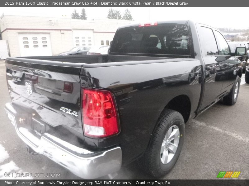 Diamond Black Crystal Pearl / Black/Diesel Gray 2019 Ram 1500 Classic Tradesman Crew Cab 4x4