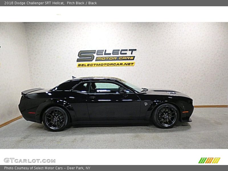 Pitch Black / Black 2018 Dodge Challenger SRT Hellcat