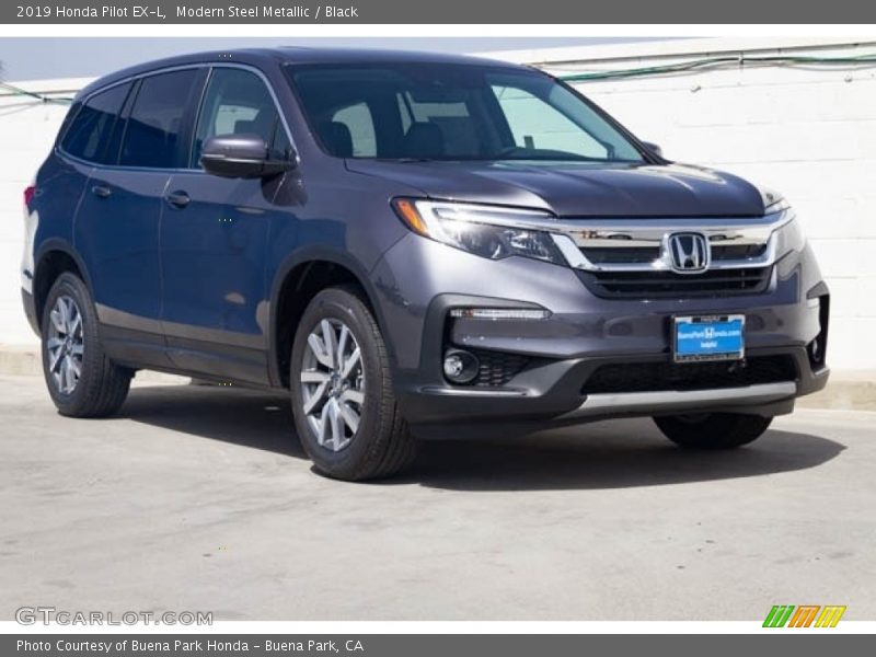 Modern Steel Metallic / Black 2019 Honda Pilot EX-L