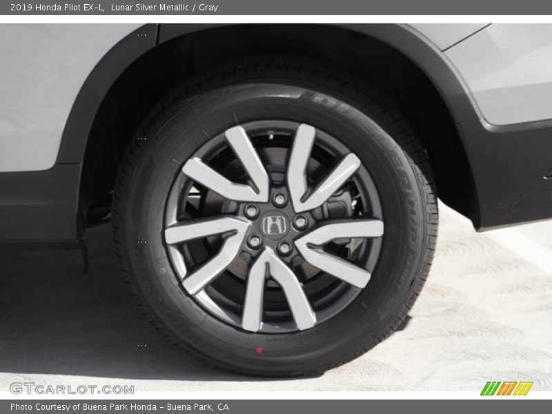 Lunar Silver Metallic / Gray 2019 Honda Pilot EX-L