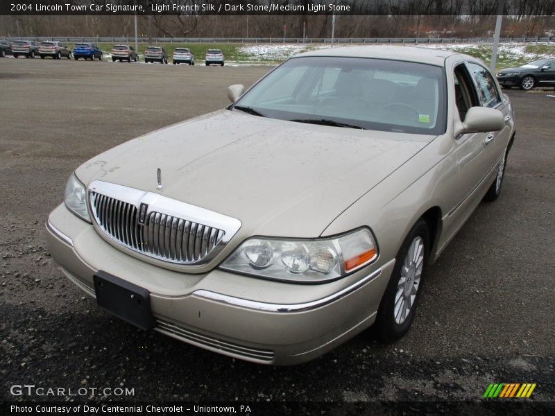 Light French Silk / Dark Stone/Medium Light Stone 2004 Lincoln Town Car Signature