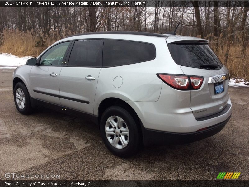 Silver Ice Metallic / Dark Titanium/Light Titanium 2017 Chevrolet Traverse LS
