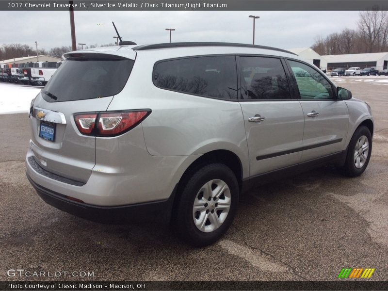 Silver Ice Metallic / Dark Titanium/Light Titanium 2017 Chevrolet Traverse LS