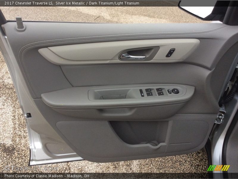 Silver Ice Metallic / Dark Titanium/Light Titanium 2017 Chevrolet Traverse LS