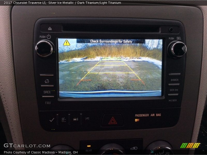 Silver Ice Metallic / Dark Titanium/Light Titanium 2017 Chevrolet Traverse LS