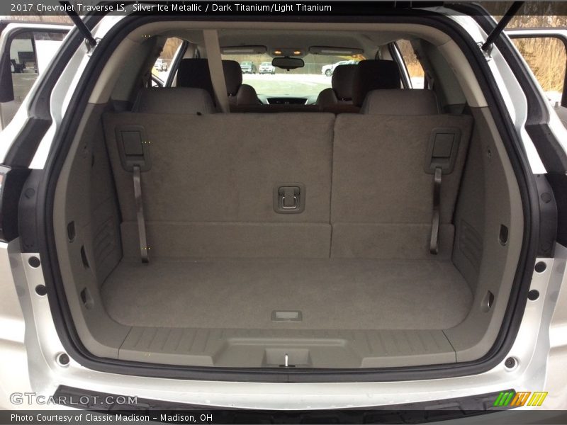 Silver Ice Metallic / Dark Titanium/Light Titanium 2017 Chevrolet Traverse LS