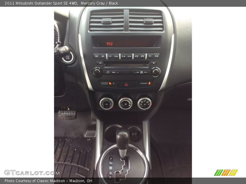 Mercury Gray / Black 2011 Mitsubishi Outlander Sport SE 4WD