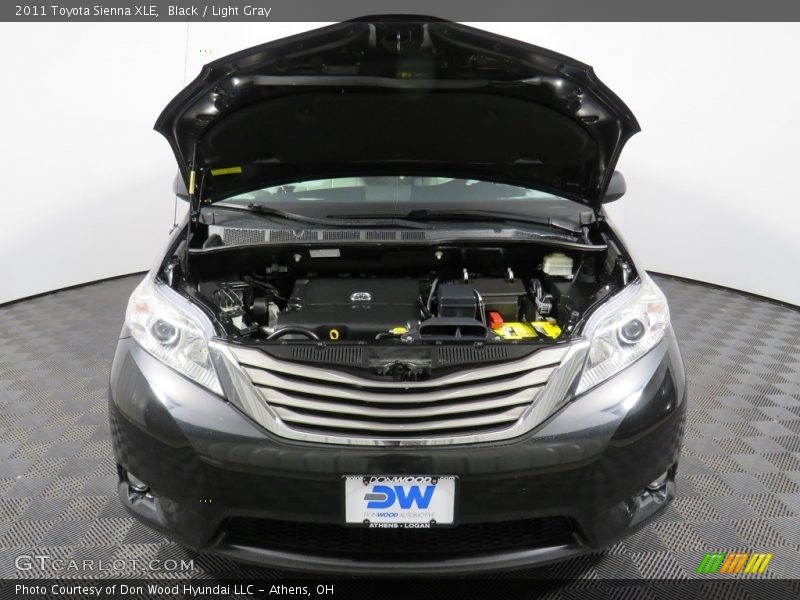 Black / Light Gray 2011 Toyota Sienna XLE