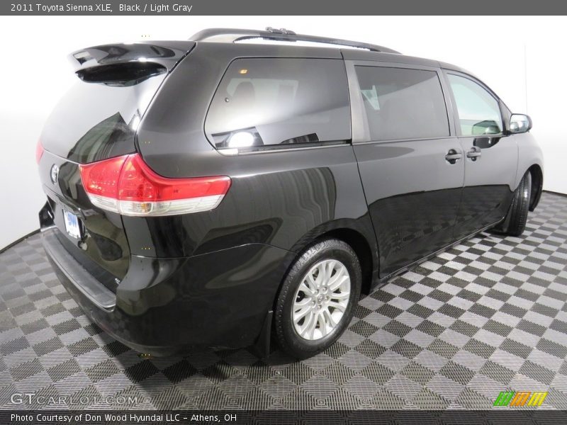 Black / Light Gray 2011 Toyota Sienna XLE