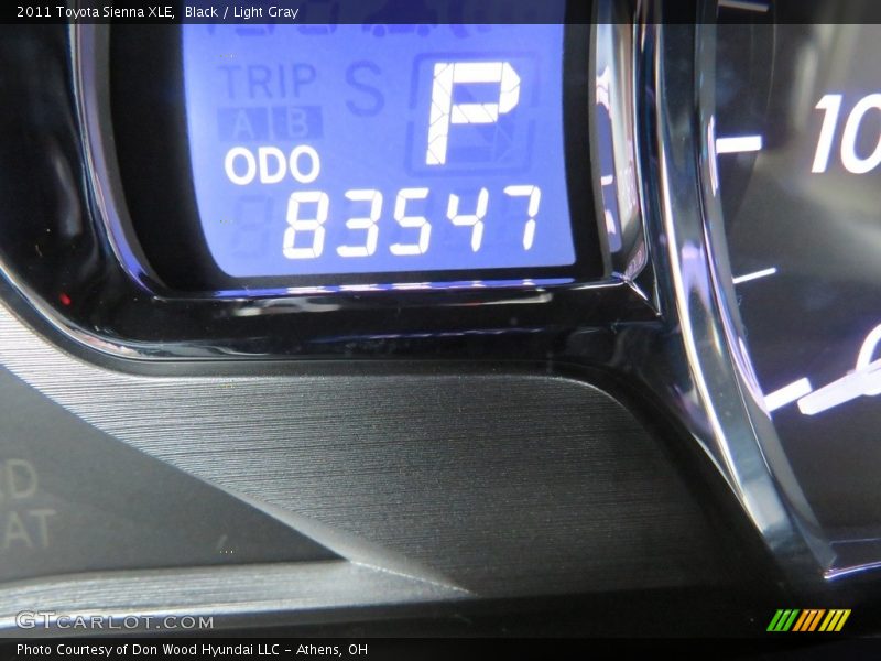 Black / Light Gray 2011 Toyota Sienna XLE
