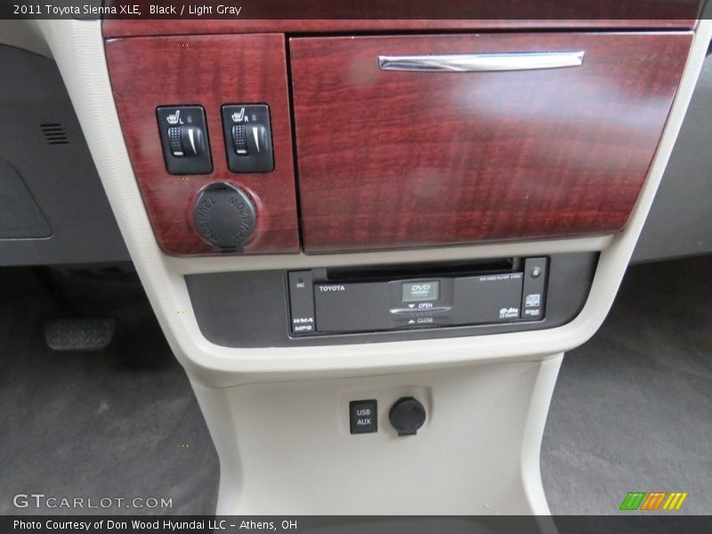 Black / Light Gray 2011 Toyota Sienna XLE