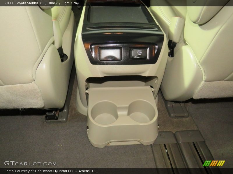 Black / Light Gray 2011 Toyota Sienna XLE