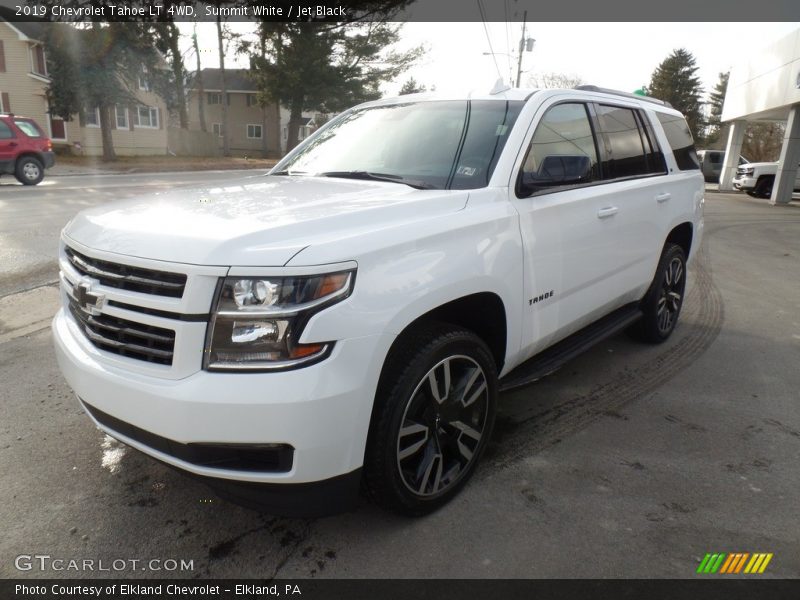 Front 3/4 View of 2019 Tahoe LT 4WD