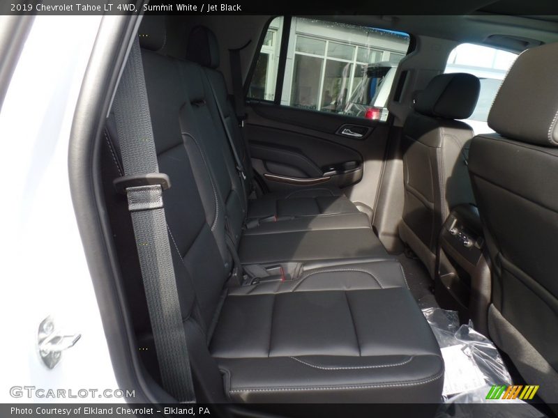 Summit White / Jet Black 2019 Chevrolet Tahoe LT 4WD