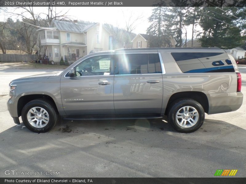 Pepperdust Metallic / Jet Black 2019 Chevrolet Suburban LS 4WD