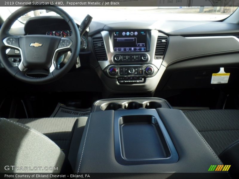 Pepperdust Metallic / Jet Black 2019 Chevrolet Suburban LS 4WD