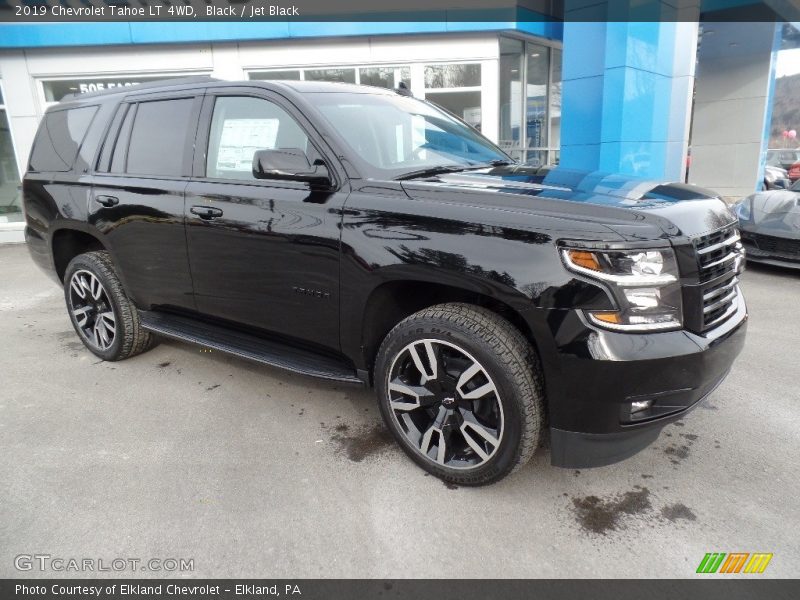 Front 3/4 View of 2019 Tahoe LT 4WD