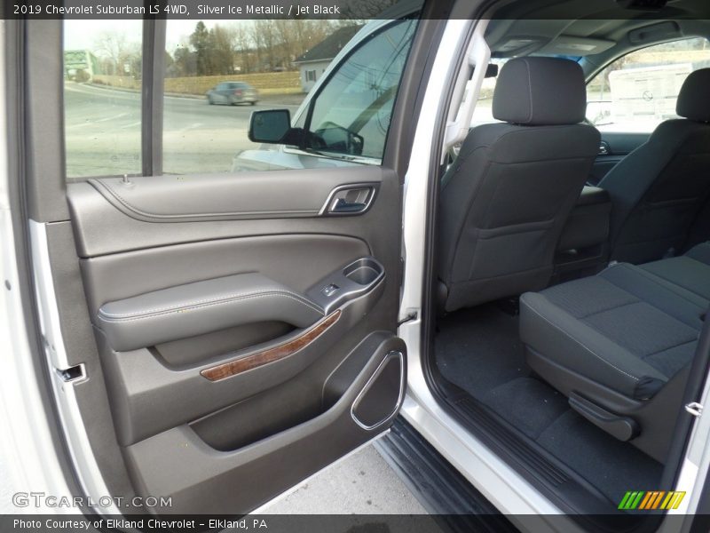 Silver Ice Metallic / Jet Black 2019 Chevrolet Suburban LS 4WD