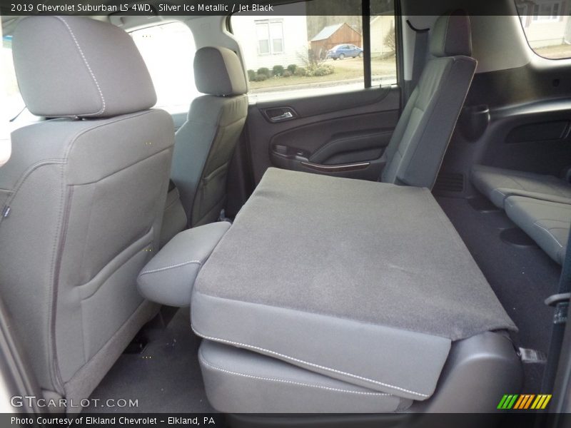 Silver Ice Metallic / Jet Black 2019 Chevrolet Suburban LS 4WD
