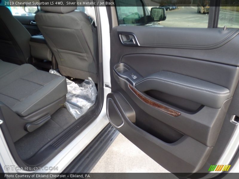 Silver Ice Metallic / Jet Black 2019 Chevrolet Suburban LS 4WD