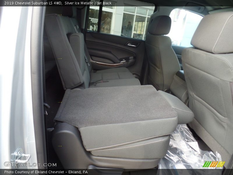 Silver Ice Metallic / Jet Black 2019 Chevrolet Suburban LS 4WD