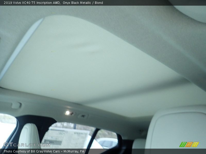 Sunroof of 2019 XC40 T5 Inscription AWD