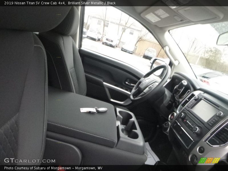 Brilliant Silver Metallic / Black 2019 Nissan Titan SV Crew Cab 4x4
