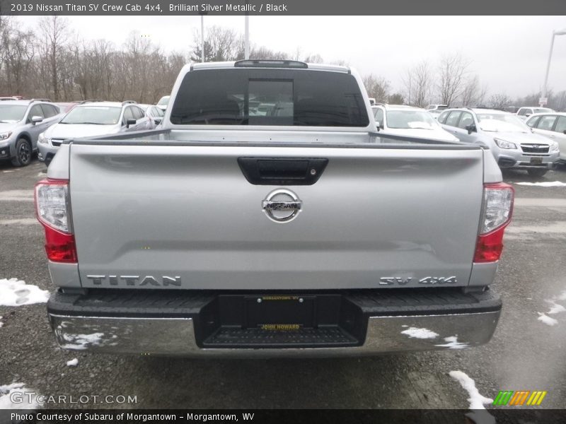 Brilliant Silver Metallic / Black 2019 Nissan Titan SV Crew Cab 4x4
