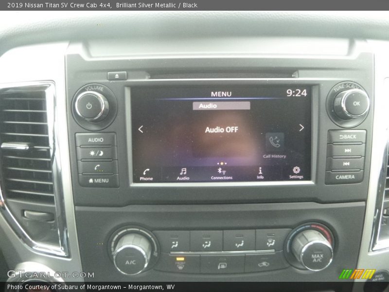 Brilliant Silver Metallic / Black 2019 Nissan Titan SV Crew Cab 4x4