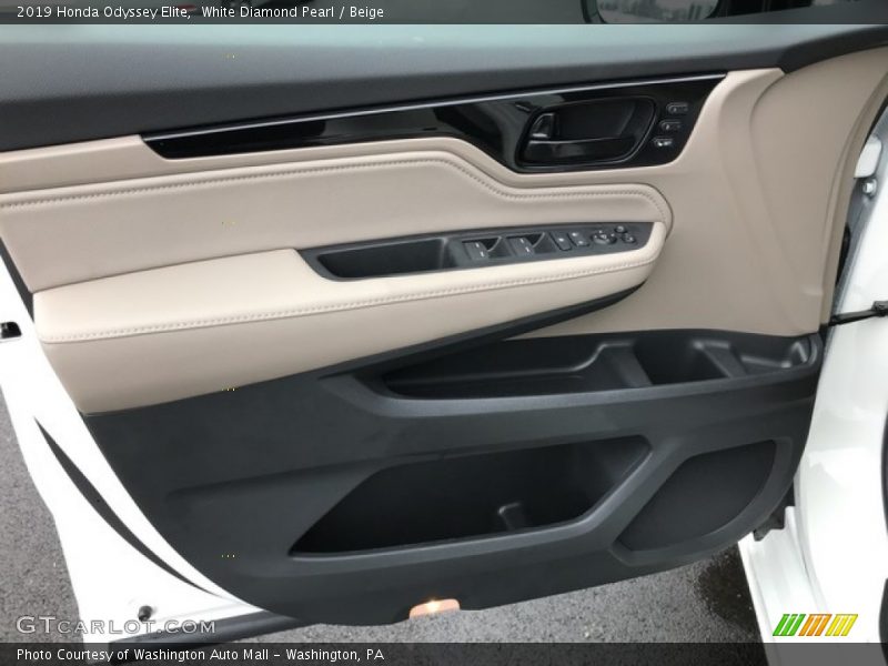 White Diamond Pearl / Beige 2019 Honda Odyssey Elite