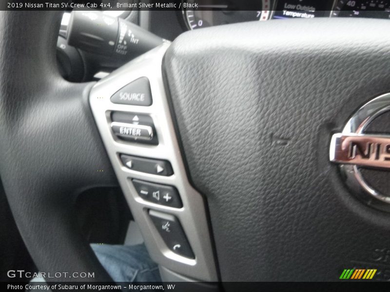 Brilliant Silver Metallic / Black 2019 Nissan Titan SV Crew Cab 4x4
