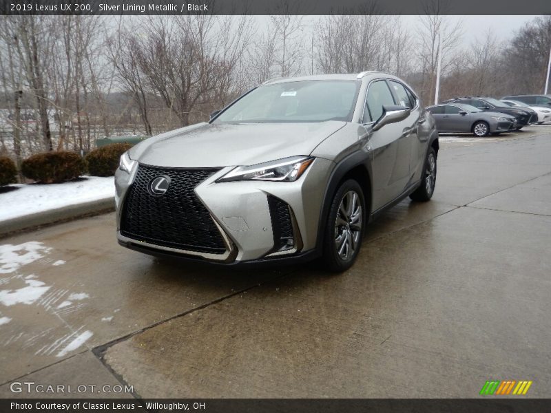 Silver Lining Metallic / Black 2019 Lexus UX 200