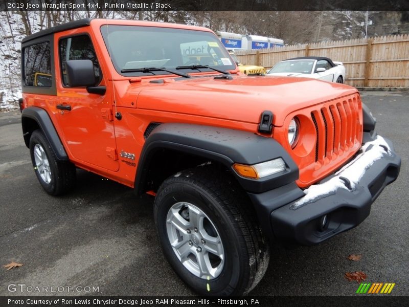 Front 3/4 View of 2019 Wrangler Sport 4x4