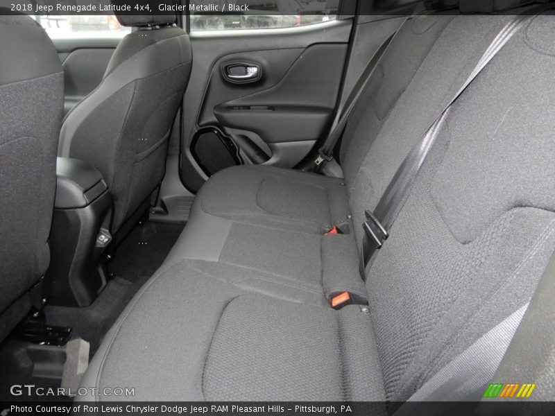 Glacier Metallic / Black 2018 Jeep Renegade Latitude 4x4