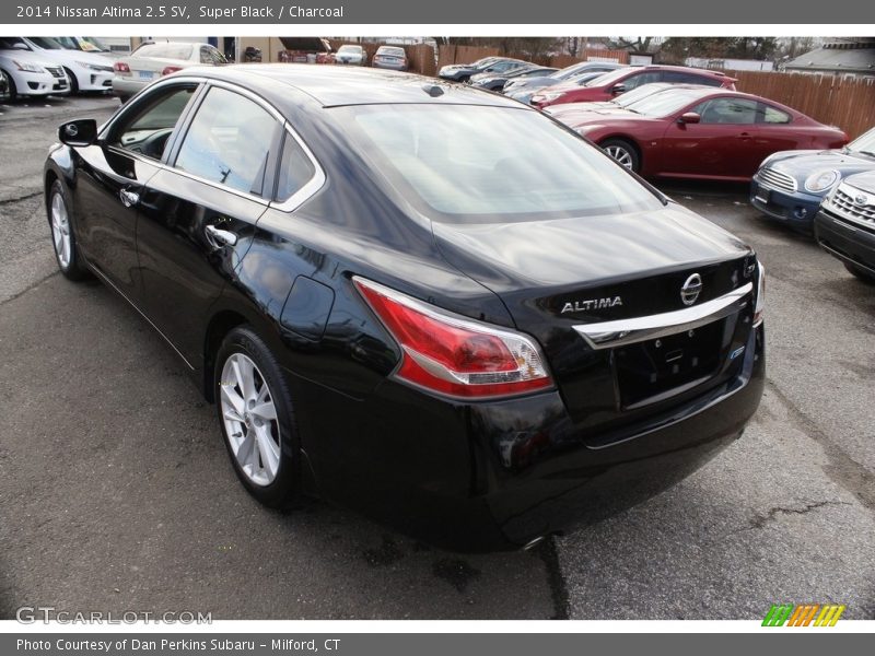 Super Black / Charcoal 2014 Nissan Altima 2.5 SV