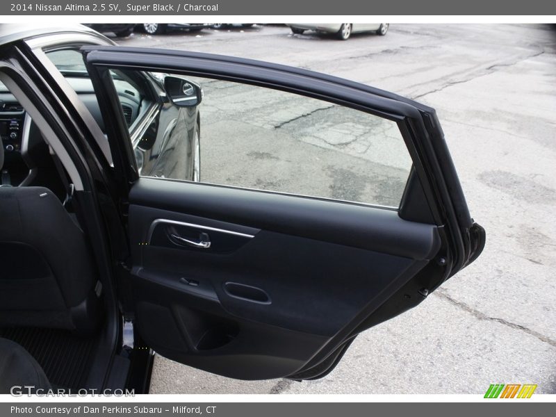 Super Black / Charcoal 2014 Nissan Altima 2.5 SV