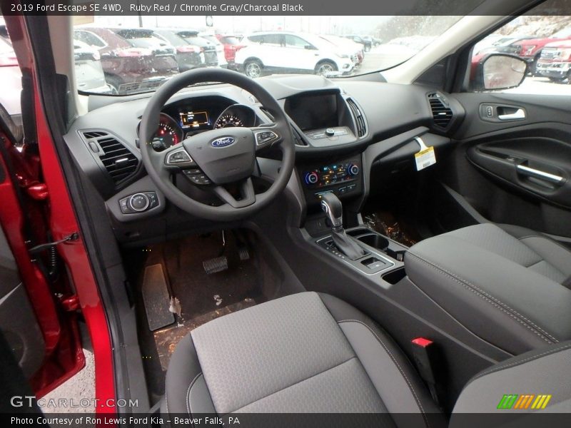Ruby Red / Chromite Gray/Charcoal Black 2019 Ford Escape SE 4WD