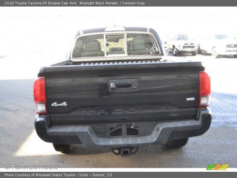 Midnight Black Metallic / Cement Gray 2018 Toyota Tacoma SR Double Cab 4x4