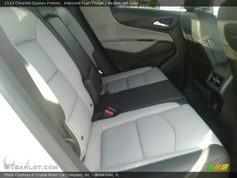 Iridescent Pearl Tricoat / Medium Ash Gray 2019 Chevrolet Equinox Premier