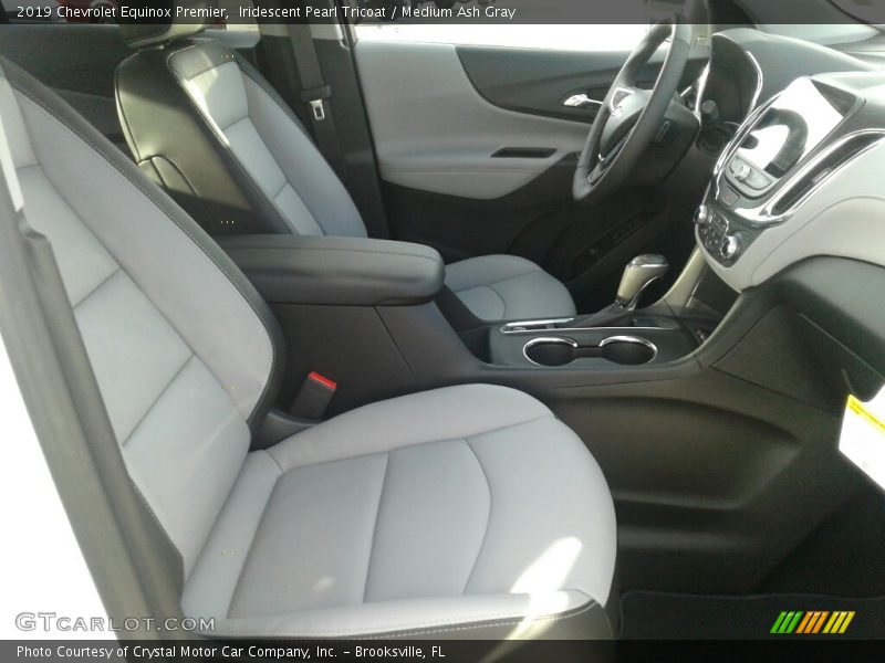 Iridescent Pearl Tricoat / Medium Ash Gray 2019 Chevrolet Equinox Premier