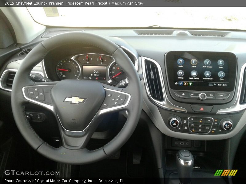 Iridescent Pearl Tricoat / Medium Ash Gray 2019 Chevrolet Equinox Premier