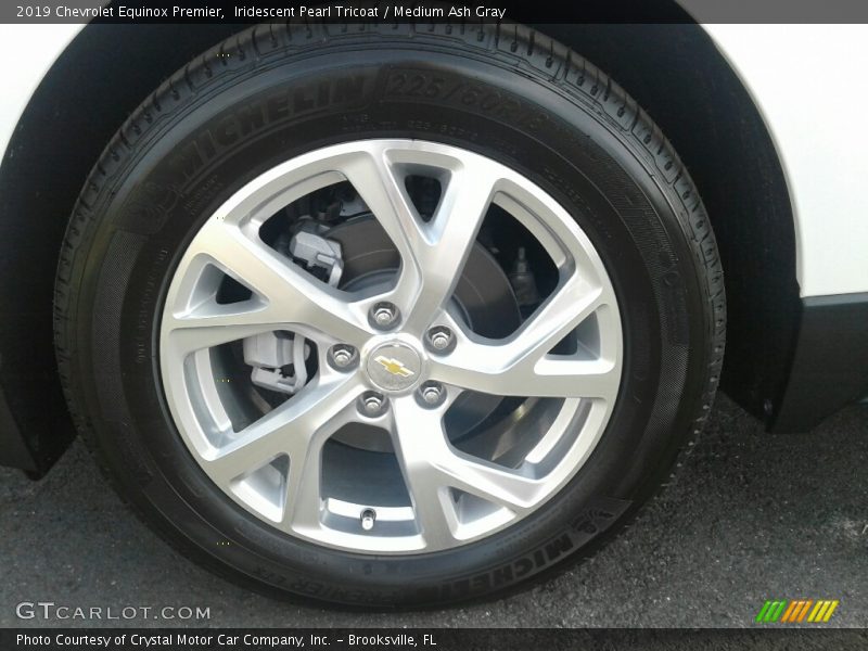 Iridescent Pearl Tricoat / Medium Ash Gray 2019 Chevrolet Equinox Premier