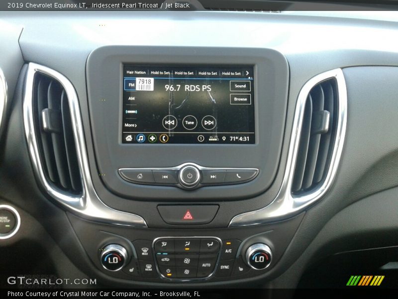 Iridescent Pearl Tricoat / Jet Black 2019 Chevrolet Equinox LT