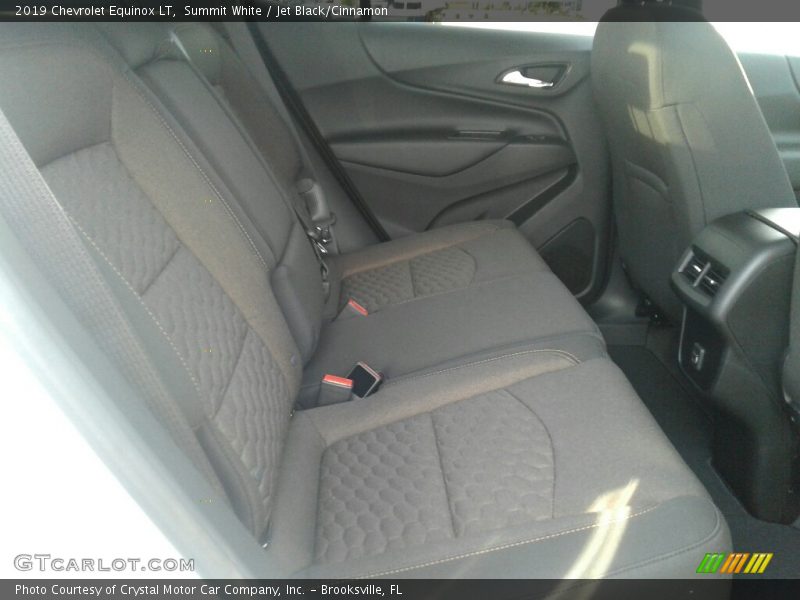 Summit White / Jet Black/Cinnamon 2019 Chevrolet Equinox LT