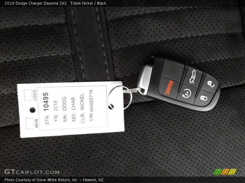 Triple Nickel / Black 2019 Dodge Charger Daytona 392