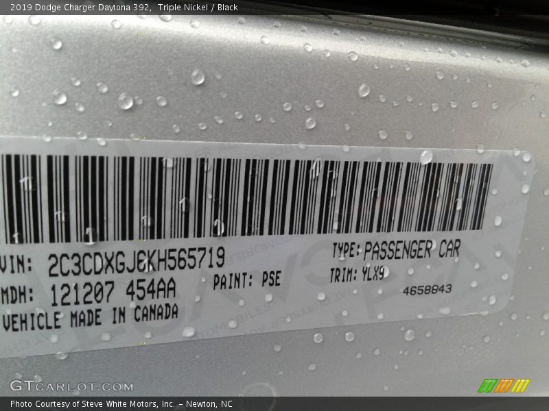 Triple Nickel / Black 2019 Dodge Charger Daytona 392
